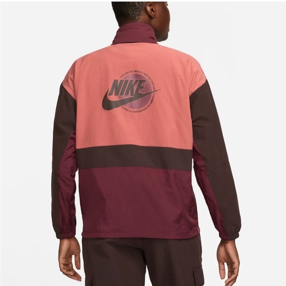 Nike | Sportswear Revolution Women's Sports Utility 1/2-Zip Jacket - Picture 2 of 13